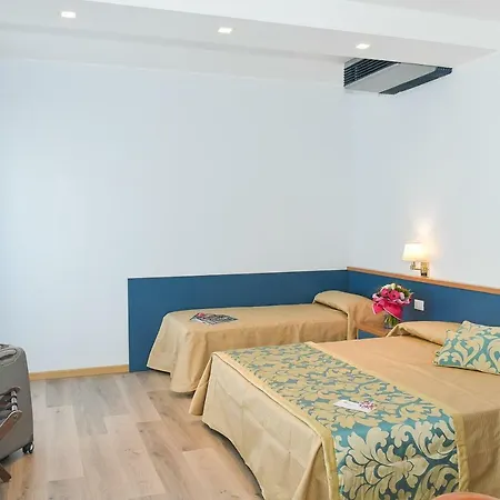 Hotel Souvenir 3*