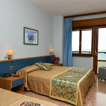 Hotel Souvenir 3*