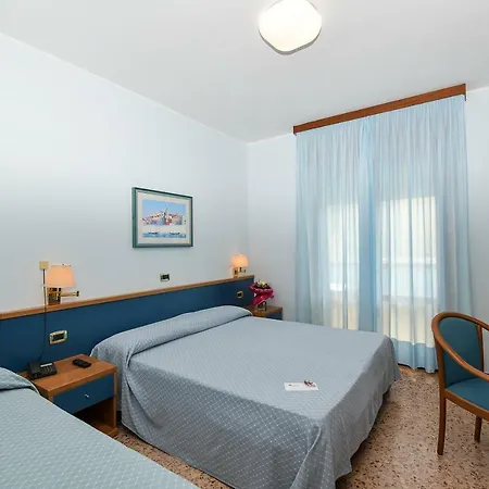 Hotel Souvenir 3*