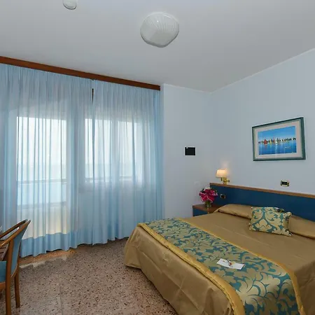 Souvenir Otel 3*